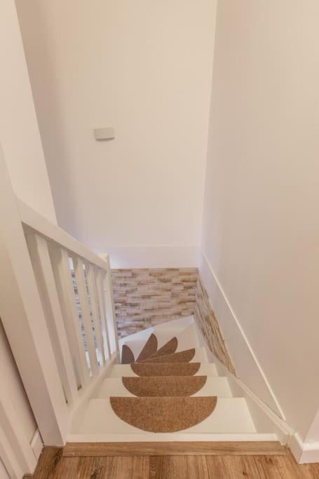 Apartamento Forest Chic : Maison San Marina Parmain Exterior foto