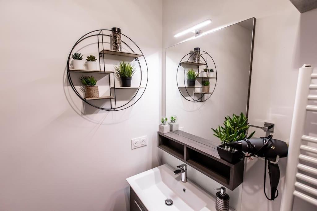 Apartamento Forest Chic : Maison San Marina Parmain Exterior foto